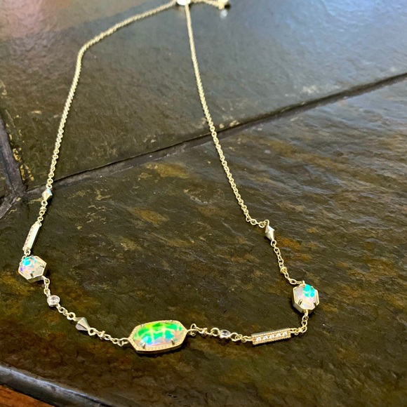 Kendra Scott Maddie Necklace - Picture 1 of 2